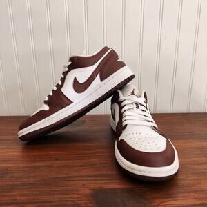 BRAND NEW JORDAN 1 LOW MOCHA‎ SIZE 7